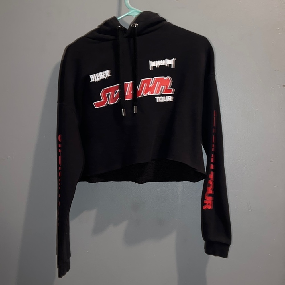 Justin Bieber Cropped Sweatshirt!